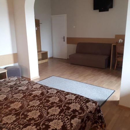 Hotel Perla Satu Mare Eksteriør billede