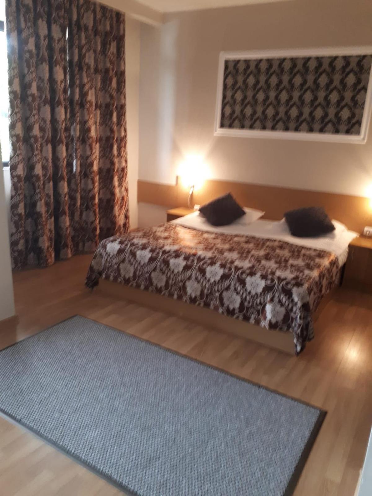 Hotel Perla Satu Mare Eksteriør billede