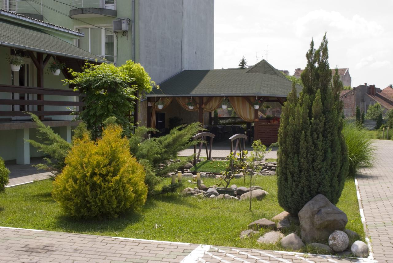 Hotel Perla Satu Mare Eksteriør billede